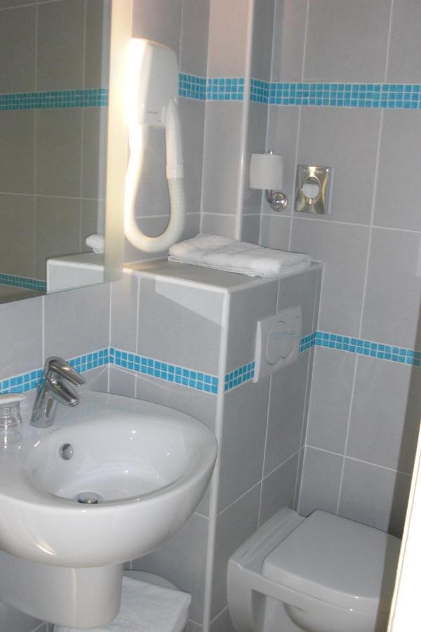 Le Etoile Hotel 2*
